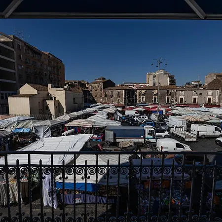 Fiera & Luna Appartament 아파트 카타니아