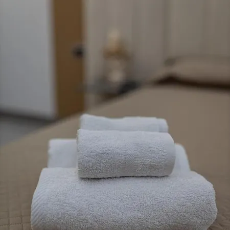 Fiera & Luna Appartament 아파트 *