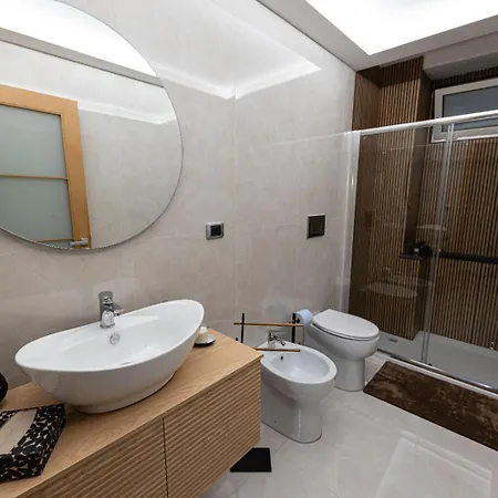 Fiera & Luna Appartament 아파트