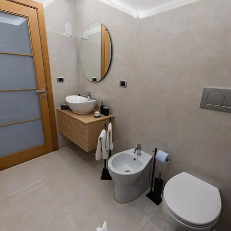 Fiera & Luna Appartament 아파트 *